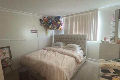 Condominio en alquiler en Miami, Florida, 1 dormitorio, 68.19 m2 № 1951974 - foto 4