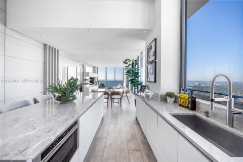 Condominio en venta en Miami, Florida, 4 dormitorios, 186.73 m2 № 2008941 - foto 14