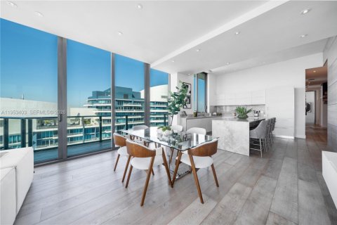 Condominio en venta en Miami, Florida, 4 dormitorios, 186.73 m2 № 2008941 - foto 3