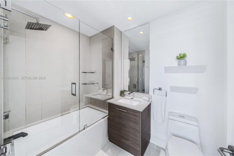 Condominio en venta en Miami, Florida, 4 dormitorios, 186.73 m2 № 2008941 - foto 27