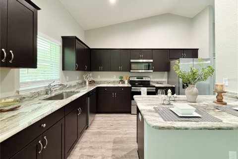 Купить виллу или дом в Даннеллон, Флорида 8 комнат, 164.07м2, № 1825311 - фото 15