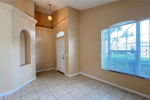 House in Clermont, Florida 4 bedrooms, 180.42 sq.m. № 2207896 - photo 4