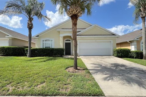 House in Clermont, Florida 4 bedrooms, 180.42 sq.m. № 2207896 - photo 2