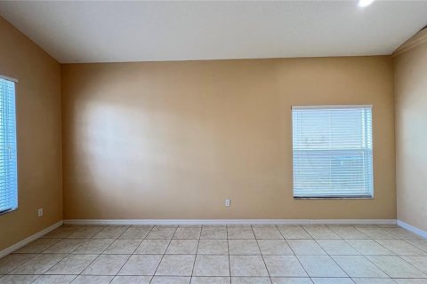 House in Clermont, Florida 4 bedrooms, 180.42 sq.m. № 2207896 - photo 8