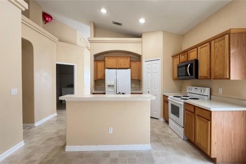 House in Clermont, Florida 4 bedrooms, 180.42 sq.m. № 2207896 - photo 21