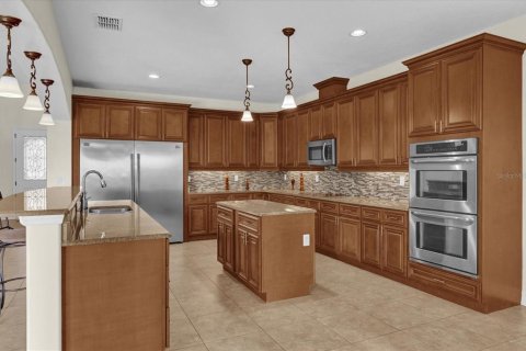 Casa en venta en Orlando, Florida, 5 dormitorios, 415.64 m2 № 1533136 - foto 13