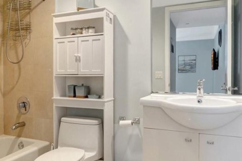 Copropriété à louer à Hallandale Beach, Floride: 3 chambres, 161 m2 № 2386831 - photo 28
