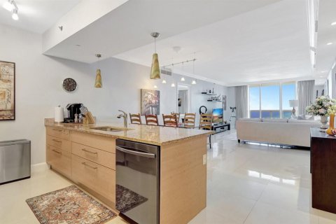 Copropriété à louer à Hallandale Beach, Floride: 3 chambres, 161 m2 № 2386831 - photo 6
