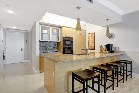 Copropriété à louer à Hallandale Beach, Floride: 3 chambres, 161 m2 № 2386831 - photo 8