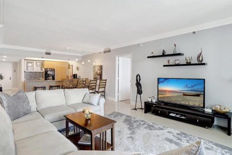 Copropriété à louer à Hallandale Beach, Floride: 3 chambres, 161 m2 № 2386831 - photo 4