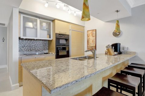 Copropriété à louer à Hallandale Beach, Floride: 3 chambres, 161 m2 № 2386831 - photo 11