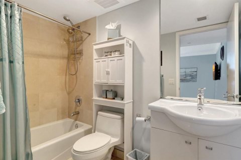 Copropriété à louer à Hallandale Beach, Floride: 3 chambres, 161 m2 № 2386831 - photo 29