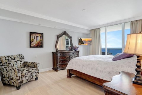 Copropriété à louer à Hallandale Beach, Floride: 3 chambres, 161 m2 № 2386831 - photo 16