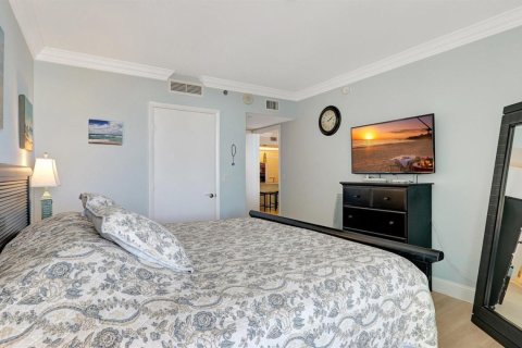 Copropriété à louer à Hallandale Beach, Floride: 3 chambres, 161 m2 № 2386831 - photo 24