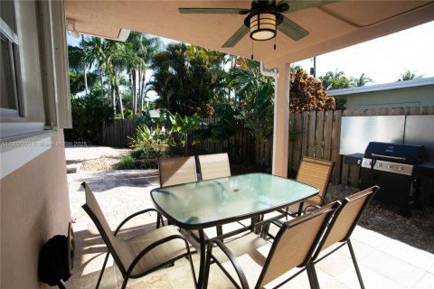 Снять в аренду виллу или дом в Дания-Бич, Флорида 5 спален, 185.8м2, № 1980587 - фото 4