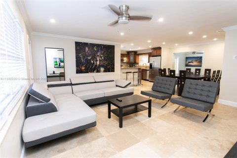 Снять в аренду виллу или дом в Дания-Бич, Флорида 5 спален, 185.8м2, № 1980587 - фото 14