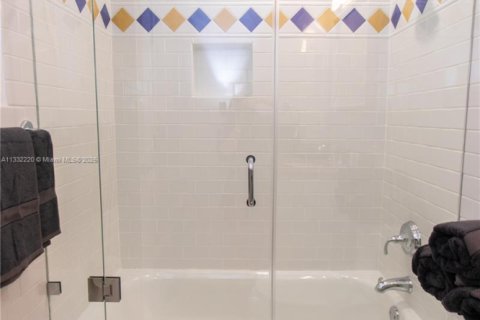 Снять в аренду виллу или дом в Дания-Бич, Флорида 5 спален, 185.8м2, № 1980587 - фото 22