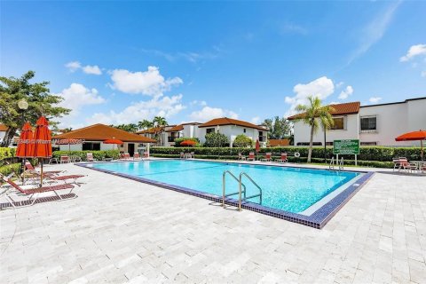 Townhouse in Miami, Florida 3 bedrooms, 170.94 sq.m. № 1859028 - photo 3