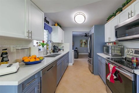 Townhouse in Miami, Florida 3 bedrooms, 170.94 sq.m. № 1859028 - photo 21