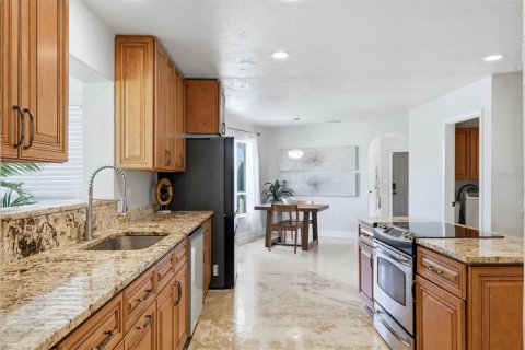 Villa ou maison à vendre à Sarasota, Floride: 3 chambres, 196.95 m2 № 2222896 - photo 25