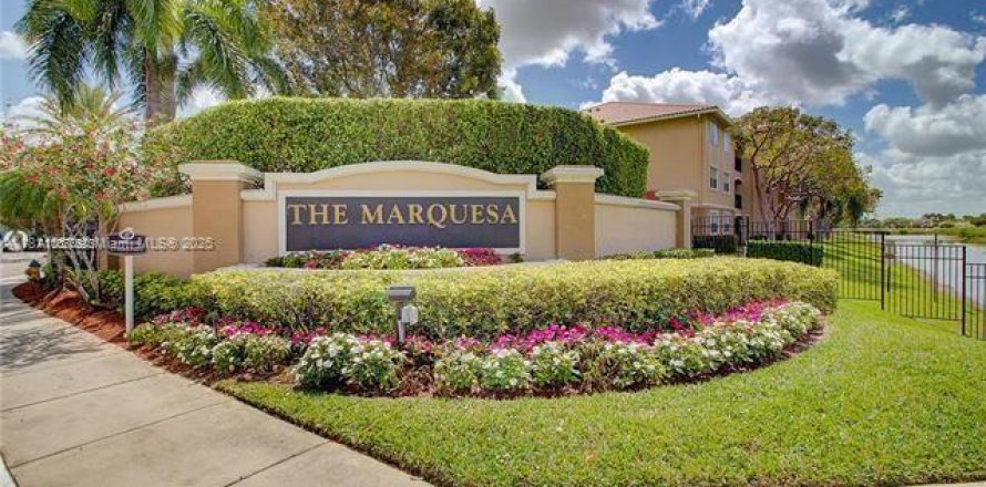 Apartamento en Pembroke Pines, Florida 2 dormitorios, 104.98 m2 № 1867083