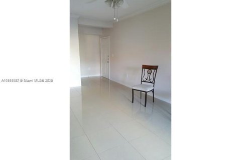 Apartamento en alquiler en Pembroke Pines, Florida, 2 dormitorios, 104.98 m2 № 1867083 - foto 6