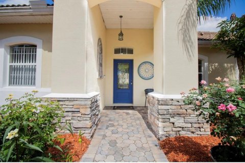 House in Kissimmee, Florida 4 bedrooms, 178.65 sq.m. № 2203099 - photo 11
