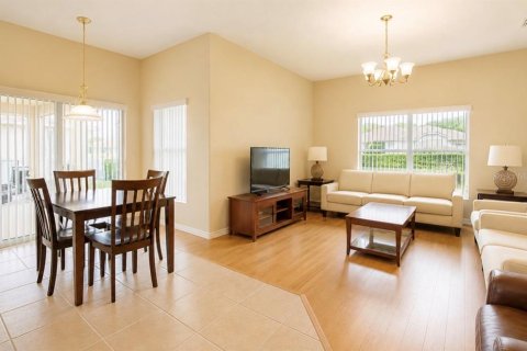 House in Kissimmee, Florida 4 bedrooms, 178.65 sq.m. № 2203099 - photo 5