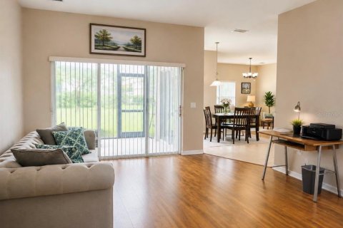 House in Kissimmee, Florida 4 bedrooms, 178.65 sq.m. № 2203099 - photo 4