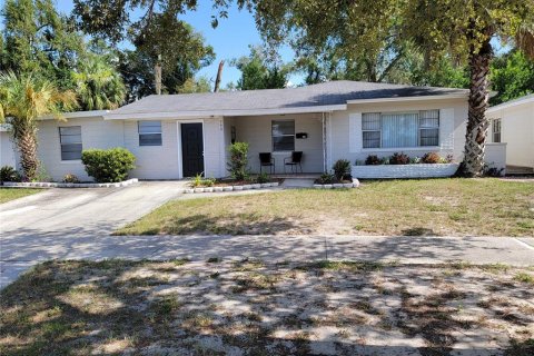 Propiedad comercial en Lakeland, Florida 6 dormitorios, 234.95 m2 № 2208179