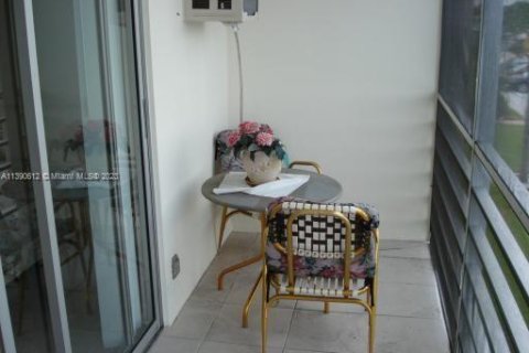 Copropriété à vendre à Boca Raton, Floride: 1 chambre, 55.83 m2 № 2021550 - photo 6