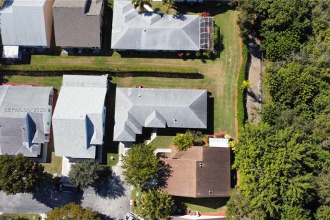 Casa en venta en Homestead, Florida, 3 dormitorios, 143.35 m2 № 2029875 - foto 25