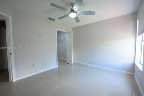 Casa en venta en Homestead, Florida, 3 dormitorios, 143.35 m2 № 2029875 - foto 15