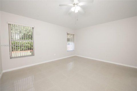 Casa en venta en Homestead, Florida, 3 dormitorios, 143.35 m2 № 2029875 - foto 11
