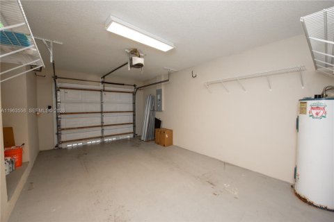 Casa en venta en Homestead, Florida, 3 dormitorios, 143.35 m2 № 2029875 - foto 17