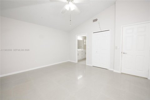 Casa en venta en Homestead, Florida, 3 dormitorios, 143.35 m2 № 2029875 - foto 12