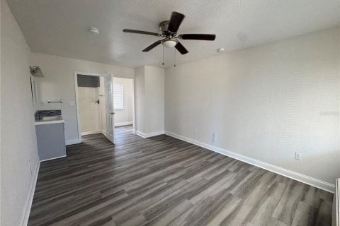 Apartamento en alquiler en Daytona Beach Shores, Florida, 41.81 m2 № 1901143 - foto 2