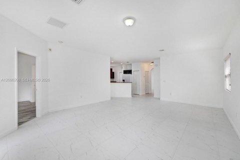 Villa ou maison à louer à Homestead, Floride: 3 chambres, 154.68 m2 № 2388041 - photo 10