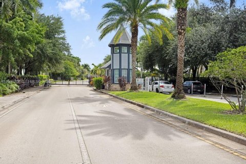 Villa ou maison à louer à Homestead, Floride: 3 chambres, 154.68 m2 № 2388041 - photo 2