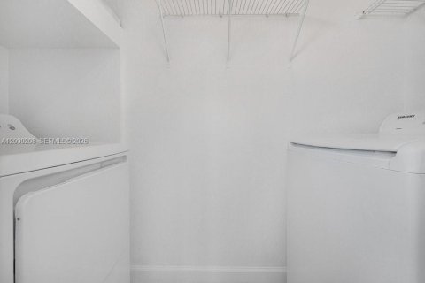 Villa ou maison à louer à Homestead, Floride: 3 chambres, 154.68 m2 № 2388041 - photo 17
