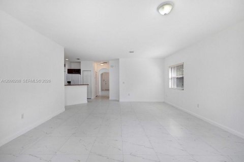 Villa ou maison à louer à Homestead, Floride: 3 chambres, 154.68 m2 № 2388041 - photo 11