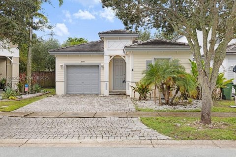 Villa ou maison à louer à Homestead, Floride: 3 chambres, 154.68 m2 № 2388041 - photo 5
