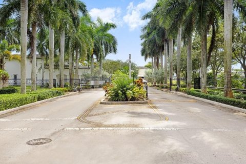 Villa ou maison à louer à Homestead, Floride: 3 chambres, 154.68 m2 № 2388041 - photo 3