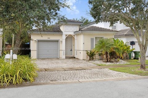 Villa ou maison à louer à Homestead, Floride: 3 chambres, 154.68 m2 № 2388041 - photo 4