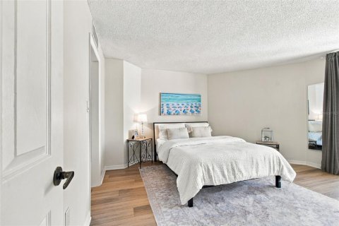 Condo in Clearwater, Florida, 1 bedroom  № 2386196 - photo 27