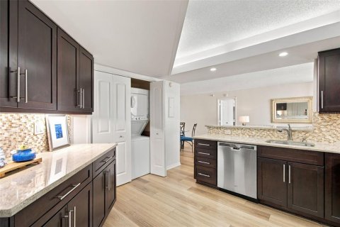 Condo in Clearwater, Florida, 1 bedroom  № 2386196 - photo 23