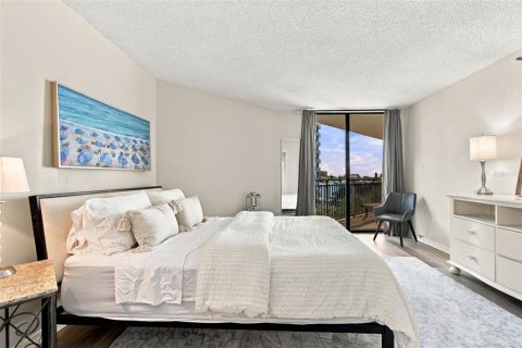 Condo in Clearwater, Florida, 1 bedroom  № 2386196 - photo 7