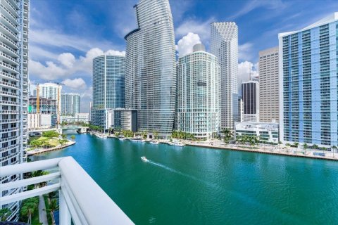 Condominio en venta en Miami, Florida, 3 dormitorios, 191.84 m2 № 1887165 - foto 5