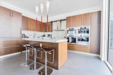 Condominio en venta en Miami, Florida, 3 dormitorios, 191.84 m2 № 1887165 - foto 9