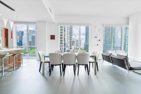 Condominio en venta en Miami, Florida, 3 dormitorios, 191.84 m2 № 1887165 - foto 15